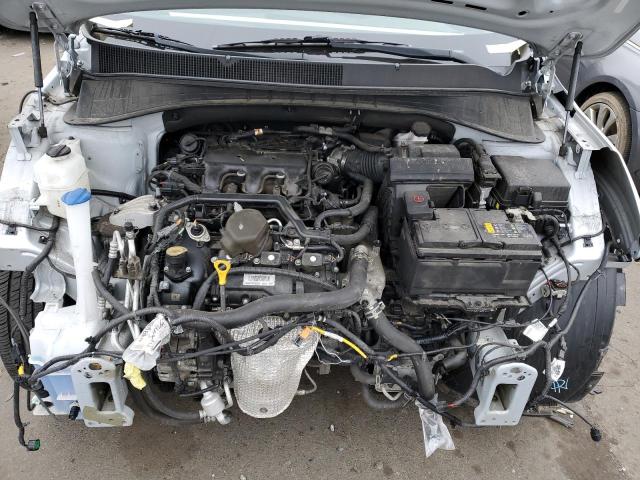 5XYPGDA55KG512930 - 2019 KIA SORENTO LX SILVER photo 11