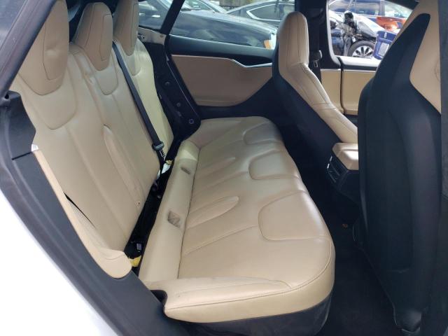 5YJSA1E40FF101783 - 2015 TESLA MODEL S თეთრი ფოტო 10