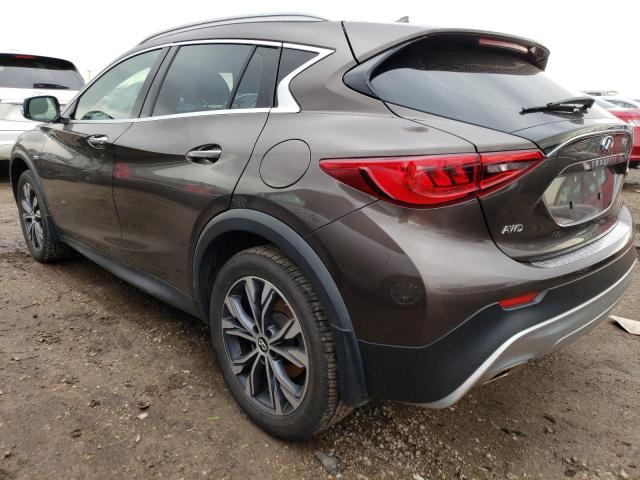 SJKCH5CR4JA041088 - 2018 INFINITI QX30 BASE BROWN photo 2