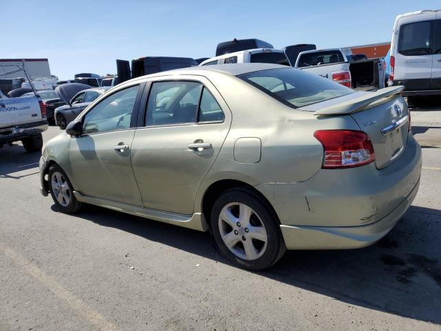 JTDBT923281223304 - 2008 TOYOTA YARIS GREEN photo 2