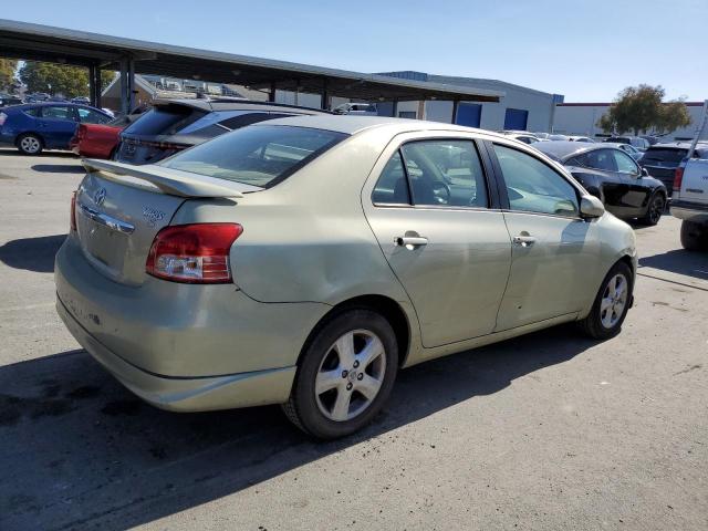 JTDBT923281223304 - 2008 TOYOTA YARIS GREEN photo 3