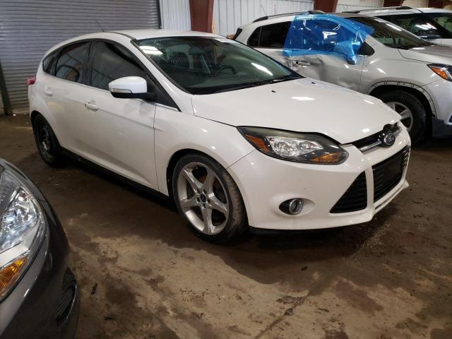 1FADP3N24EL130206 - 2014 FORD FOCUS TITANIUM WHITE photo 4