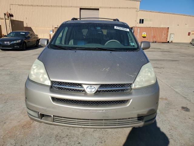 5TDZA22C74S116483 - 2004 TOYOTA SIENNA XLE TAN photo 5