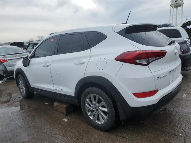 KM8J23A49HU501468 - 2017 HYUNDAI TUCSON SE WHITE photo 2