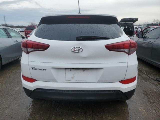 KM8J23A49HU501468 - 2017 HYUNDAI TUCSON SE WHITE photo 6