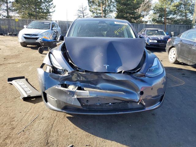 7SAYGDEE1PF882045 - 2023 TESLA MODEL Y GRAY photo 5