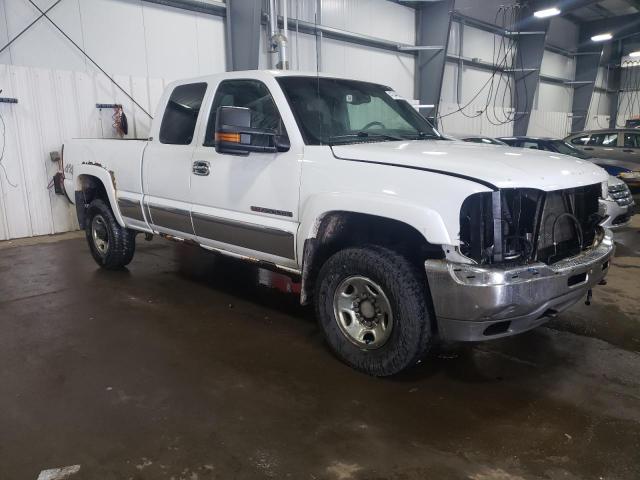 1GTHK29UX2Z152588 - 2002 GMC SIERRA K2500 HEAVY DUTY WHITE photo 4