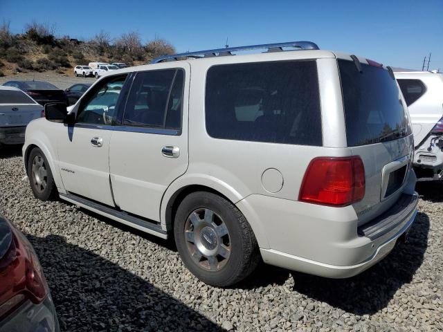 5LMFU28526LJ06427 - 2006 LINCOLN NAVIGATOR WHITE photo 2