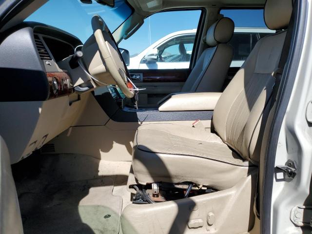 5LMFU28526LJ06427 - 2006 LINCOLN NAVIGATOR თეთრი ფოტო 7