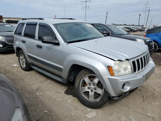 1J4GR48K15C719162 - 2005 JEEP GRAND CHER LAREDO SILVER photo 4