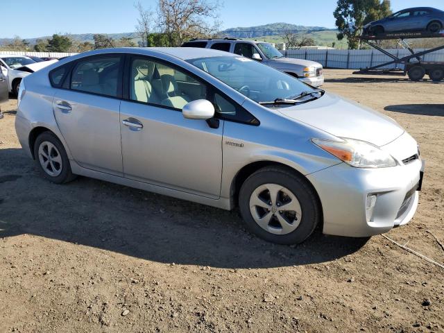 JTDKN3DU2D5684115 - 2013 TOYOTA PRIUS SILVER photo 4