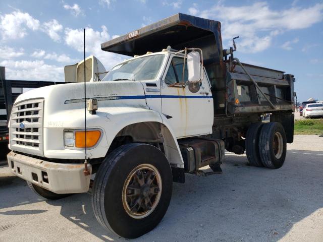 1FDXF80C4SVA02079 - 1995 FORD F800 WHITE photo 2