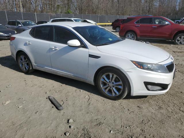 5XXGM4A72DG223067 - 2013 KIA OPTIMA LX WHITE photo 4