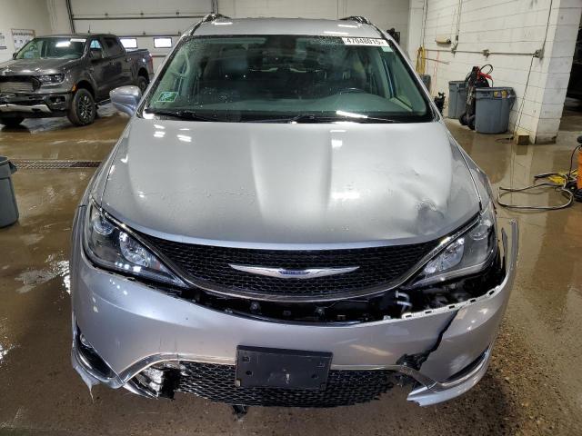 2C4RC1EG4HR822036 - 2017 CHRYSLER PACIFICA TOURING L PLUS SILVER photo 5