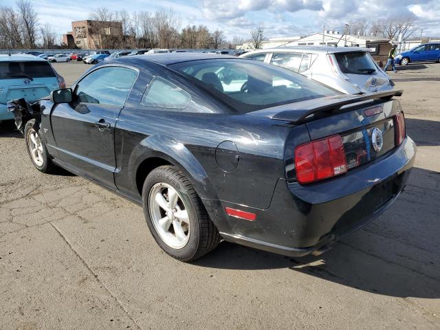 1ZVHT82H085124471 - 2008 FORD MUSTANG GT BLACK photo 2