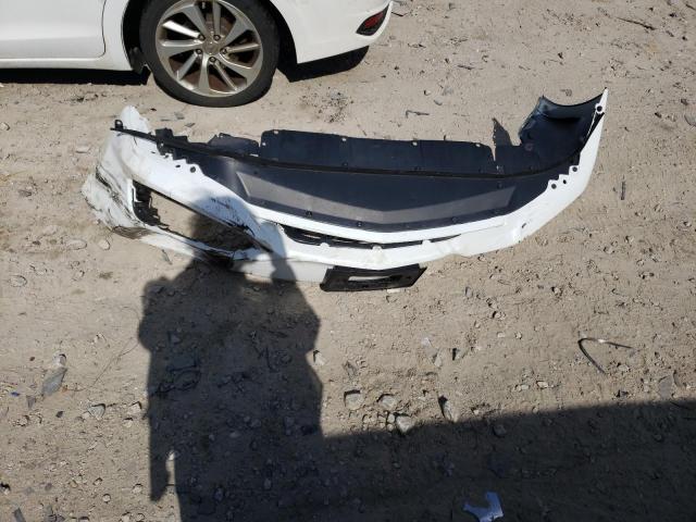 19UDE2F3XGA017796 - 2016 ACURA ILX BASE WATCH PLUS WHITE photo 12