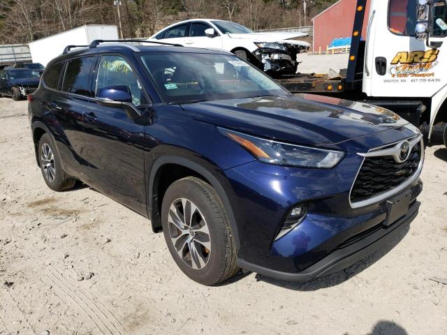 5TDHZRBH3NS198397 - 2022 TOYOTA HIGHLANDER XLE 蓝色 照片 4