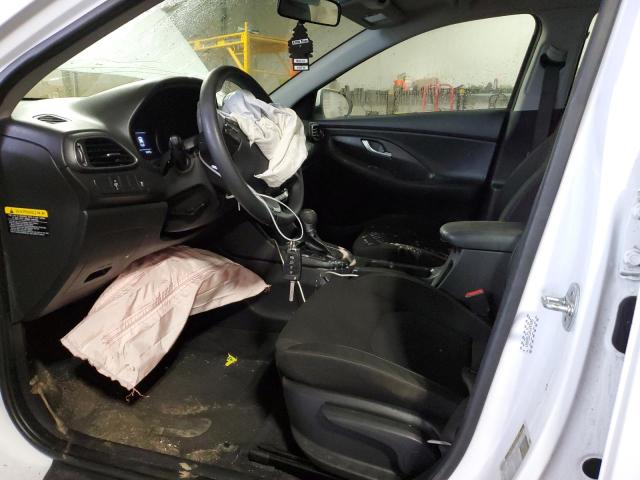 KMHH35LE2KU095005 - 2019 HYUNDAI ELANTRA GT WHITE photo 7