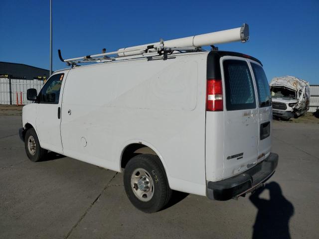 1GCWGFCA8D1903574 - 2013 CHEVROLET EXPRESS G2 WHITE photo 2