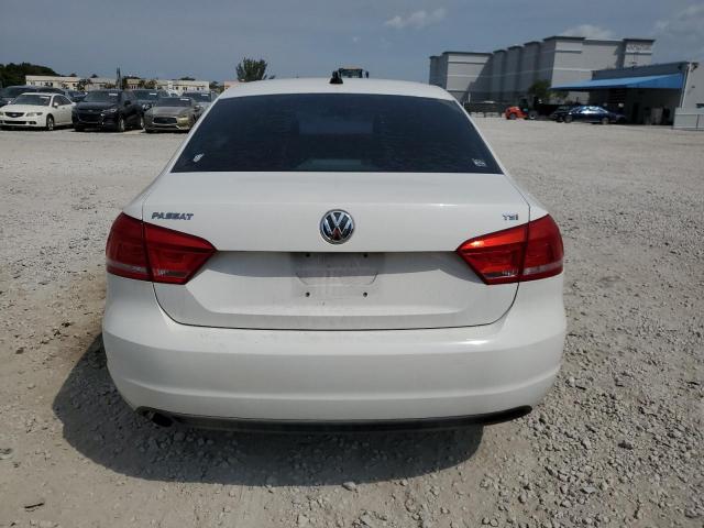 1VWAT7A38FC030722 - 2015 VOLKSWAGEN PASSAT S WHITE photo 6