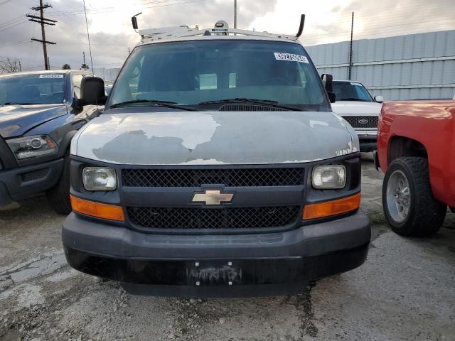 1GCWGFCB6C1109244 - 2012 CHEVROLET EXPRESS G2 WHITE photo 5