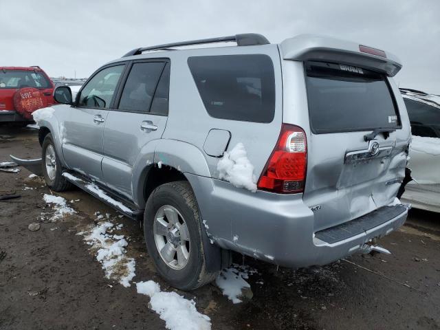 JTEBU14R070123606 - 2007 TOYOTA 4RUNNER SR5 SILVER photo 2