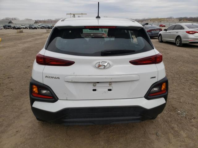 KM8K1CAA1JU130647 - 2018 HYUNDAI KONA SE WHITE photo 6