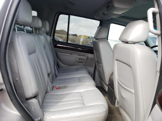 5LMEU88HX4ZJ09353 - 2004 LINCOLN AVIATOR 银色 照片 11