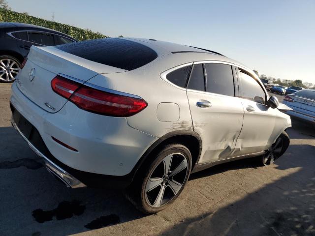 WDC0J4KB1JF328362 - 2018 MERCEDES-BENZ GLC COUPE 300 4MATIC WHITE photo 3