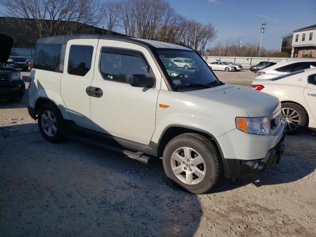 5J6YH2H76BL007040 - 2011 HONDA ELEMENT EX WHITE photo 4