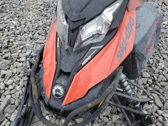 2BPSUBJA6JV000194 - 2018 SKI DOO RENEGADE RED photo 9