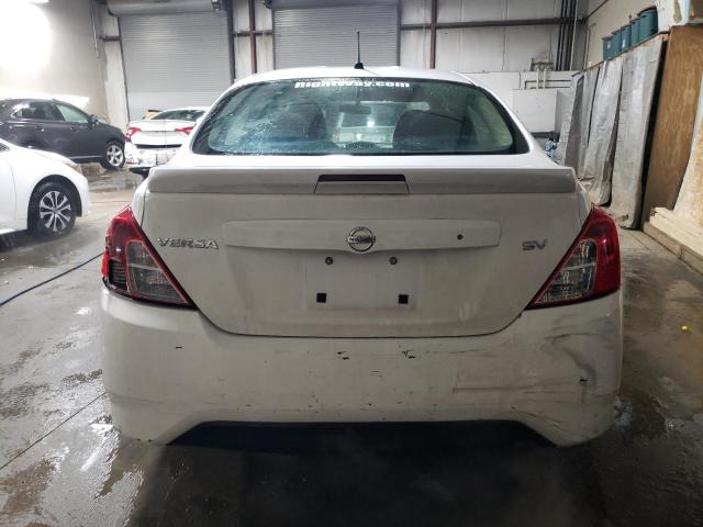 3N1CN7AP3JL859397 - 2018 NISSAN VERSA S WHITE photo 6