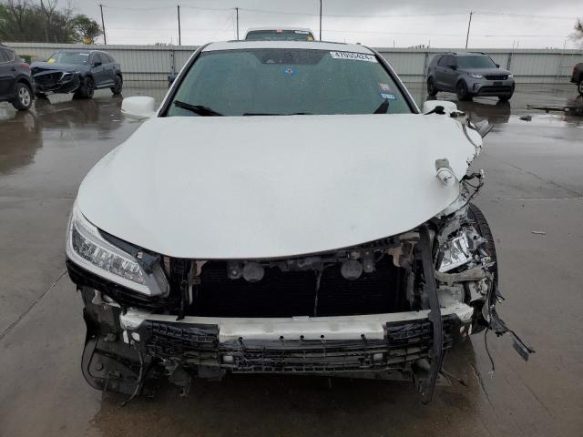 1HGCR3F95HA027289 - 2017 HONDA ACCORD TOURING WHITE photo 5