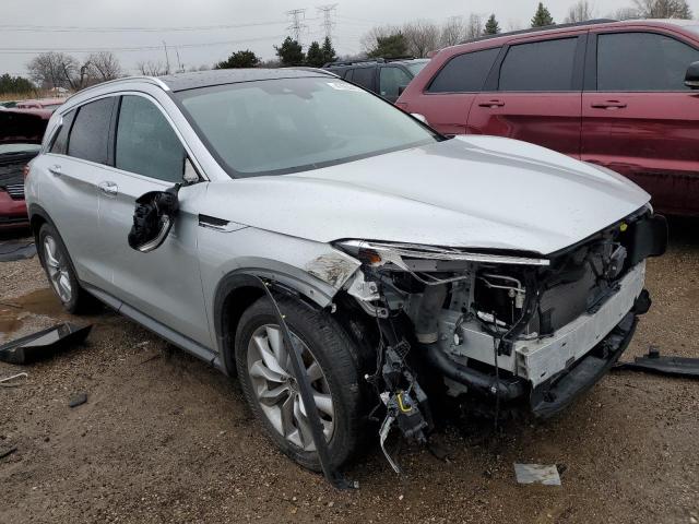 3PCAJ5M37LF104252 - 2020 INFINITI QX50 PURE SILVER photo 4