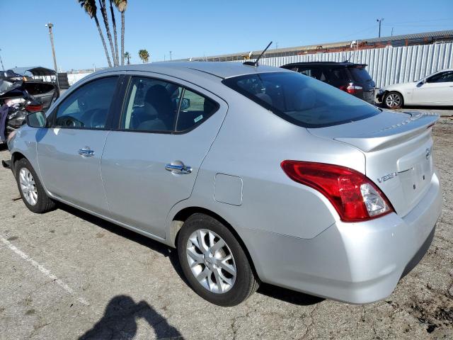 3N1CN7AP8JL802595 - 2018 NISSAN VERSA S SILVER photo 2