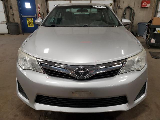 4T4BF1FK9CR266105 - 2012 TOYOTA CAMRY BASE SILVER photo 5