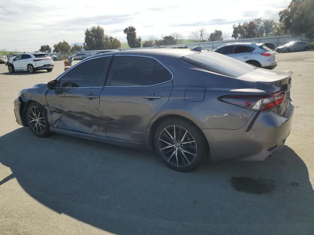 4T1G31AK0PU600513 - 2023 TOYOTA CAMRY SE NIGHT SHADE GRAY photo 2
