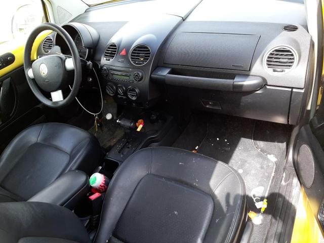 3VWPW3AG9AM014243 - 2010 VOLKSWAGEN NEW BEETLE YELLOW photo 8