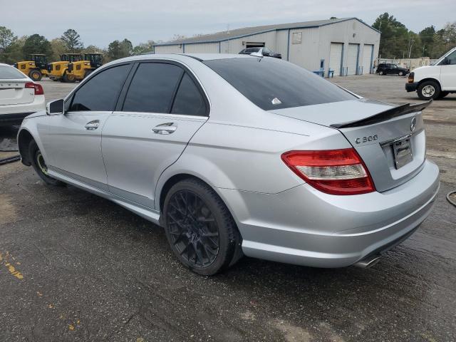 WDDGF5EB8BR137017 - 2011 MERCEDES-BENZ C-CLASS C3 300 SILVER photo 2