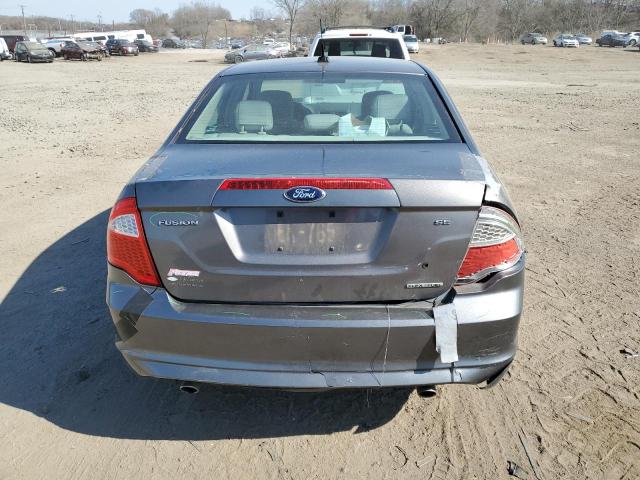 3FAHP0HG7CR422020 - 2012 FORD FUSION SE GRAY photo 6