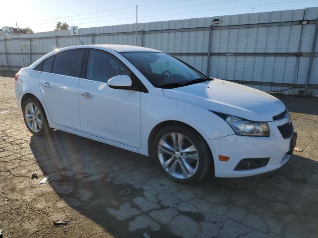 1G1PG5SB4D7271574 - 2013 CHEVROLET CRUZE LTZ WHITE photo 4