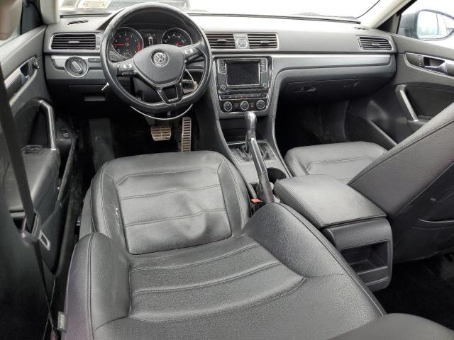 1VWDT7A36HC070300 - 2017 VOLKSWAGEN PASSAT R-LINE ნაცრისფერი ფოტო 8
