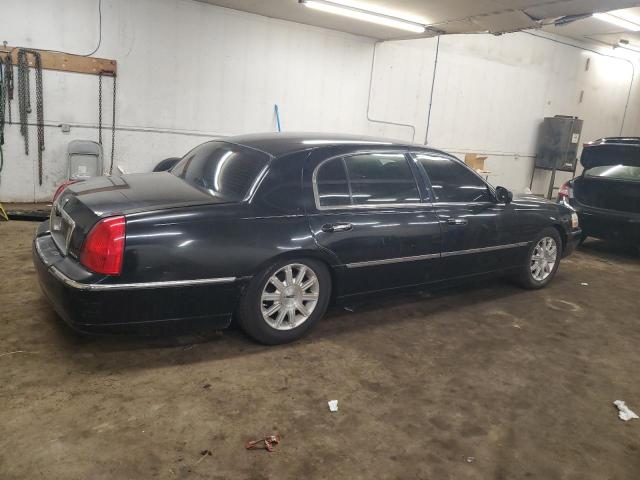 2LNBL8EVXAX618525 - 2010 LINCOLN TOWN CAR EXECUTIVE L BLACK photo 3