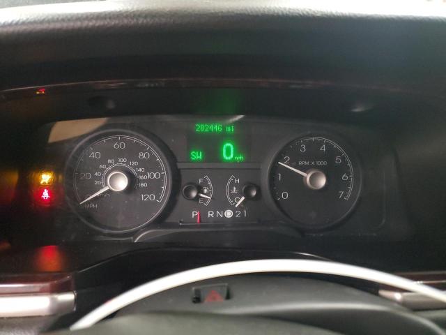 2LNBL8EVXAX618525 - 2010 LINCOLN TOWN CAR EXECUTIVE L BLACK photo 9