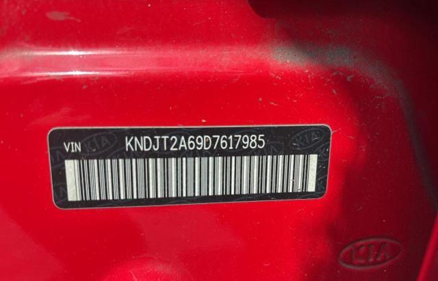 KNDJT2A69D7617985 - 2013 KIA SOUL + RED photo 10