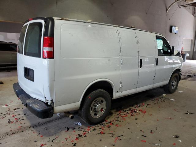 1GCZGGFG9H1346831 - 2017 CHEVROLET EXPRESS G3 WHITE photo 3