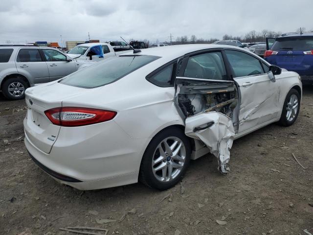 3FA6P0HR8DR111514 - 2013 FORD FUSION SE WHITE photo 3