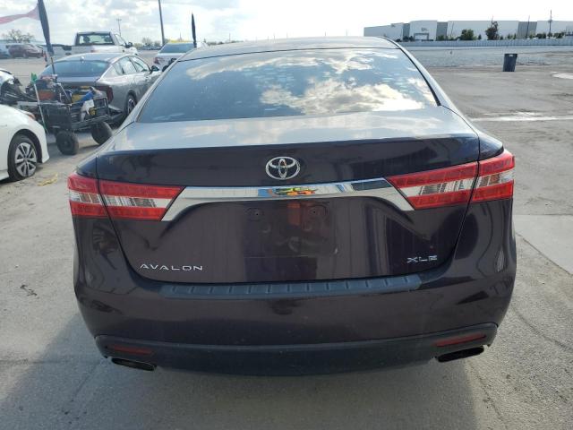 4T1BK1EB6DU051581 - 2013 TOYOTA AVALON BASE Темно-червоний фото 6