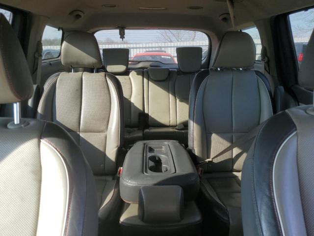 KNDMB5C15H6313180 - 2017 KIA SEDONA LX MAROON photo 10