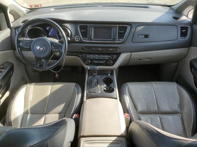 KNDMB5C15H6313180 - 2017 KIA SEDONA LX MAROON photo 8